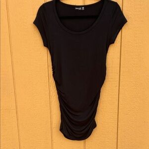 Popular Basics Black Short Sleeve Tee With Ruching On The Sides. Medium.